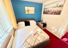 Quiet 2bedroom Home-garden-parking-family Friendly 3