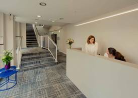 PREMIER SUITES Reading 2