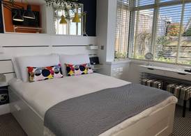 Rockmount Rooms & Apartment 3
