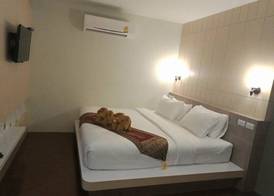 Charming Lipe Beach Resort 5