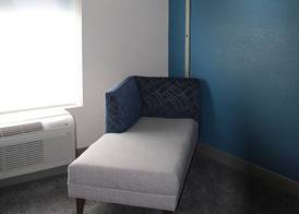 Holiday Inn Express & Suites WYTHEVILLE by IHG 5