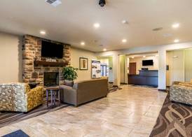 Cobblestone Hotel & Suites - Greenville 2