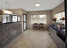 Stay Inn Express Toronto 4