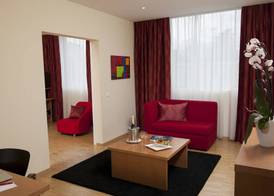 Ramada Encore by Wyndham Geneva 2