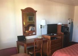 Travel Inn & Suite 4