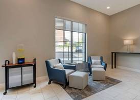 Comfort Suites Cincinnati University - Downtown 3