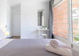 AYZ Joaquín Pol - Auto check-in property 5