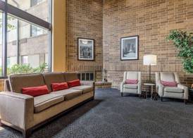 Suburban Studios Arlington Heights – Elk Grove 3