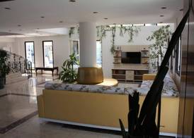 Bronze Hotel 3
