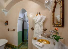 Riad Kaiss By Anika 4