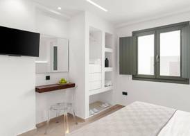 Dream of Paros 4
