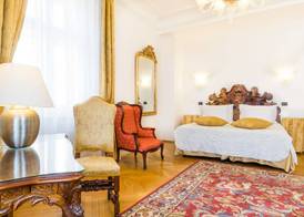Charles Bridge Palace 4
