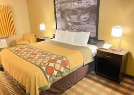 Super 8 by Wyndham Eau Claire WI 5
