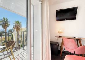 Anglade Hotel 4