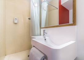 B&B HOTEL Cannes La Bocca Plage 4