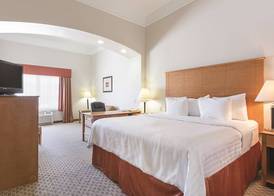 Baymont by Wyndham Brenham 5