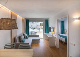 Cabot Hobby Club Apartments 4