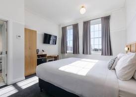 Mortdale Hotel 3