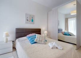 SEAFRONT LUX APART inc POOL, Upmarket Area 3