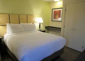 Candlewood Suites ORLANDO NORTH - LAKE MARY by IHG 3