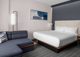 Courtyard by Marriott Calgary Downtown 5