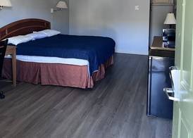 Knights Inn - Park Villa Motel, Midland 5