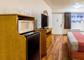 Motel 6-Grove City, OH 5