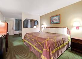 Super 8 by Wyndham Richardson Dallas 4