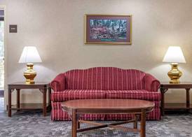 Econo Lodge Saint Stephen 2