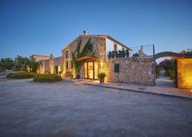 Bennoc Petit Hotel 2
