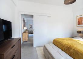 Elegant City Central Suite 3