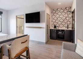 Atwell Suites DENVER AIRPORT – TOWER ROAD by IHG 4