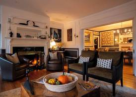 Sand Bar Cottage Inn 2