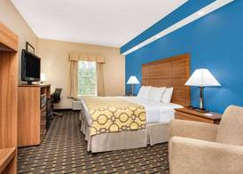 Baymont by Wyndham Jacksonville/Butler Blvd 3