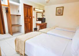 Hotel Santa Lucía 4