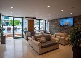 Elmi Beach Hotel & Suites 5