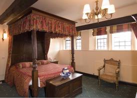 George & Pilgrims Hotel 3