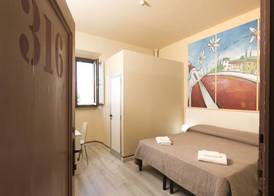 Hotel & Hostel 7 2