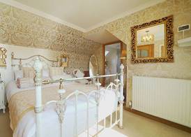 The Old Tramhouse Self Catering Traditional Charming Apartments Located In The Heart Of Historic Stirling For Short-Long Stays In Stirling For Tourism & Events & Contractor Base Stays For Central Belt 5