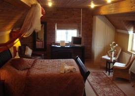 The Royal Arms Hotel Room Only 5
