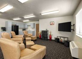 Travelodge by Wyndham Vaughn 2