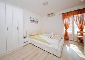 Guesthouse Apartments Čenić 3