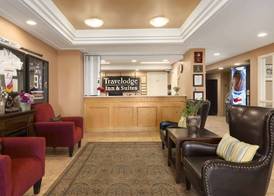 Travelodge by Wyndham Spruce Grove 2