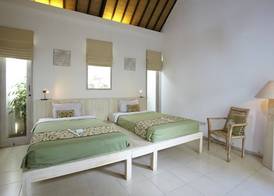 Artemis Villa Hotel 4