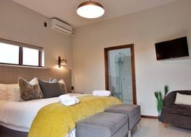 Shaloha Guesthouse on Supertubes 5