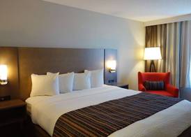 Country Inn & Suites by Radisson, Decorah, IA 5