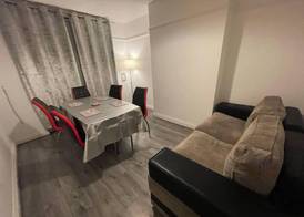 3-bed House - Sleeps 5 With Free Parking 3