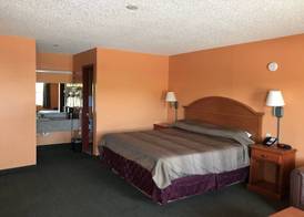 American Inn Cleburne 3
