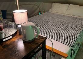 Spacious Bell Tent at Herigerbi Park, Lincolnshire 3