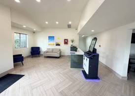 Days Inn & Suites by Wyndham Flagstaff I-40 4